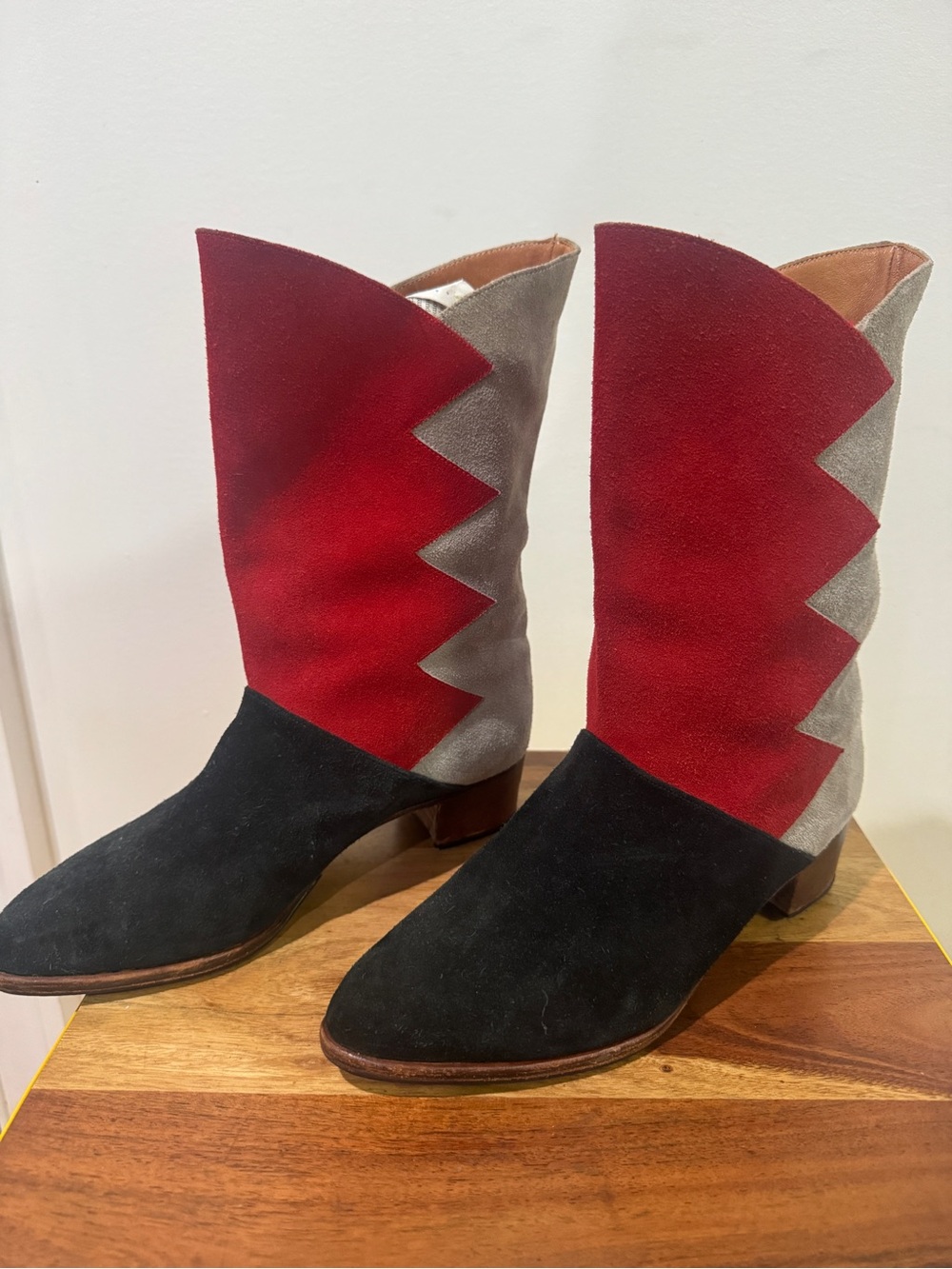 👢✨Vintage colorblock suede mid-calf boots